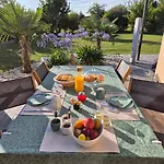 Bed & Breakfast Les Charmilles Escoville