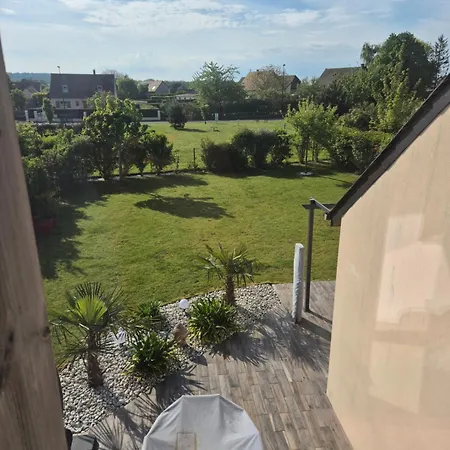 Les Charmilles Bed and Breakfast *