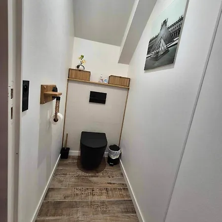 Les Charmilles Bed and Breakfast