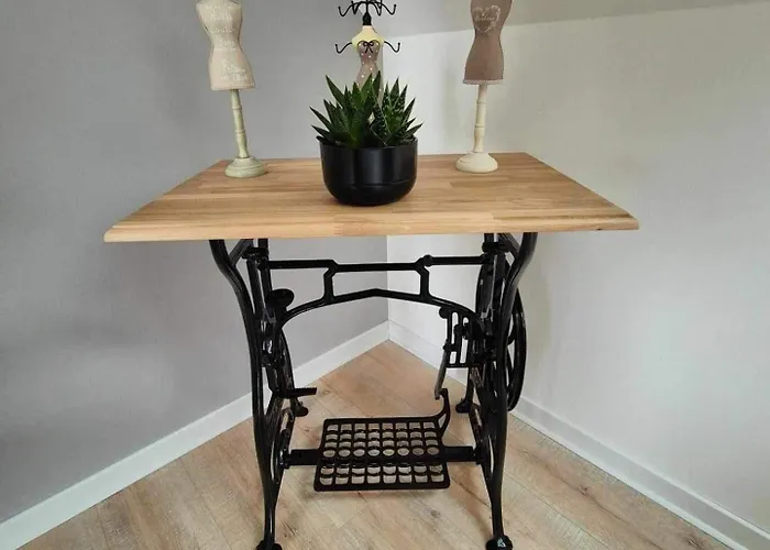 Les Charmilles * Escoville